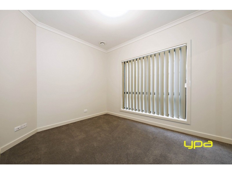 6 Cullen Terrace, Caroline Springs VIC 3023