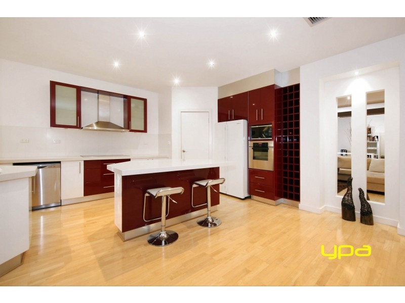 19 Kooyong Way, Caroline Springs VIC 3023