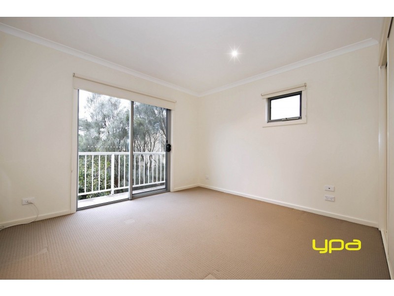 12 Kai Close, Caroline Springs VIC 3023