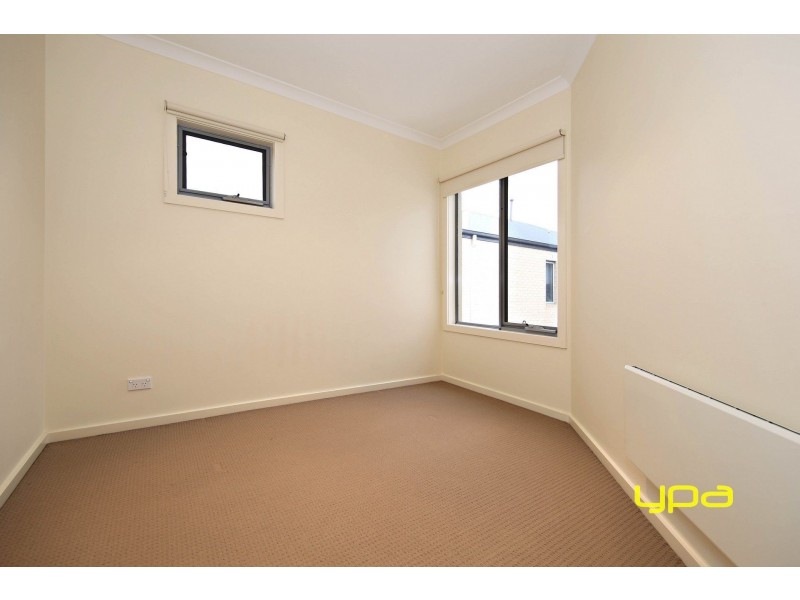 12 Kai Close, Caroline Springs VIC 3023