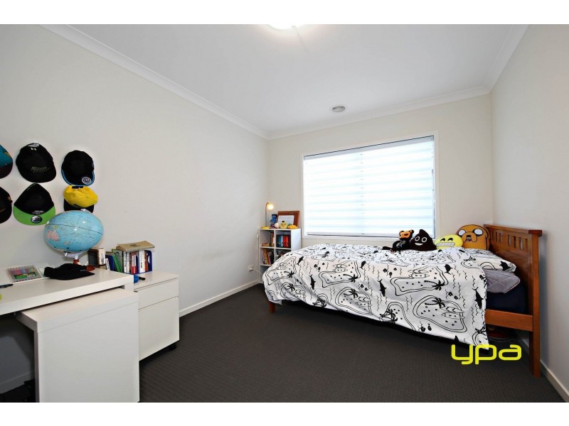 74 Lawson Way, Caroline Springs VIC 3023
