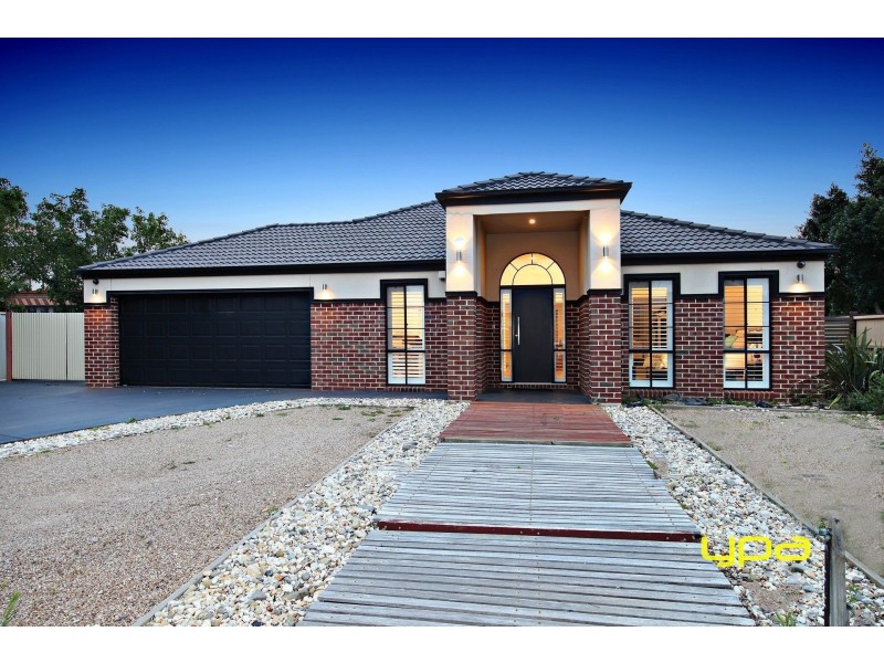 50 Edgbaston Parade, Caroline Springs VIC 3023