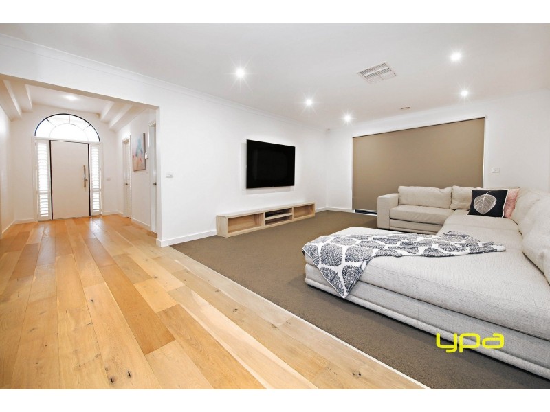 50 Edgbaston Parade, Caroline Springs VIC 3023