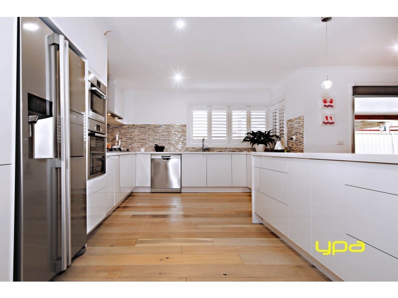 50 Edgbaston Parade, Caroline Springs VIC 3023