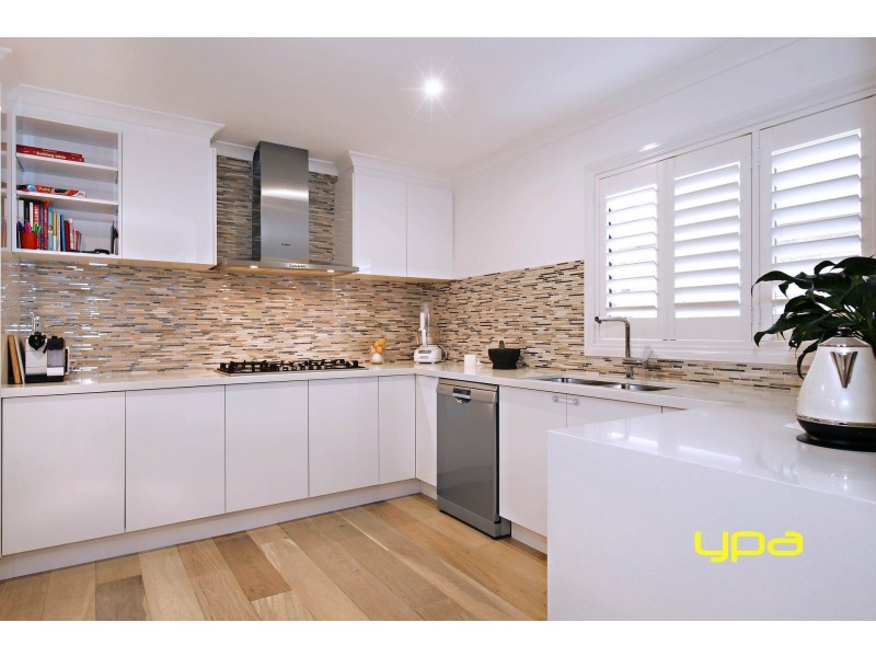 50 Edgbaston Parade, Caroline Springs VIC 3023