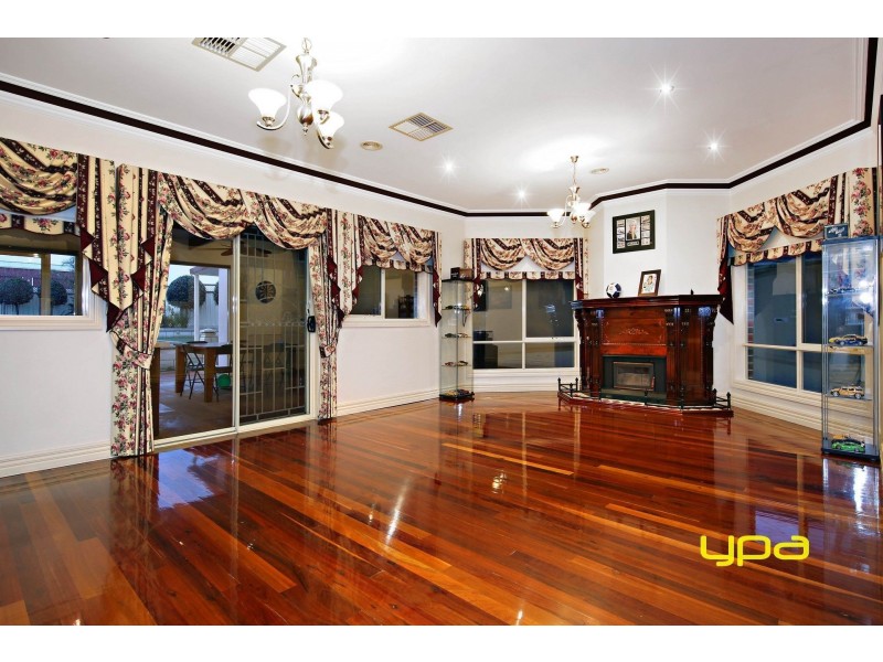 9 Lancelot Court, Hillside VIC 3037