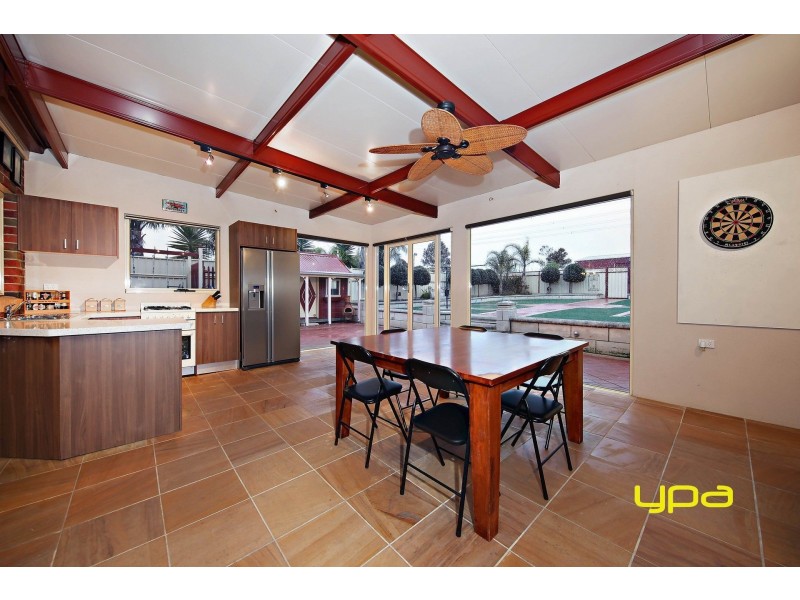 9 Lancelot Court, Hillside VIC 3037