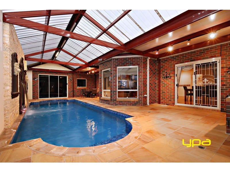 9 Lancelot Court, Hillside VIC 3037