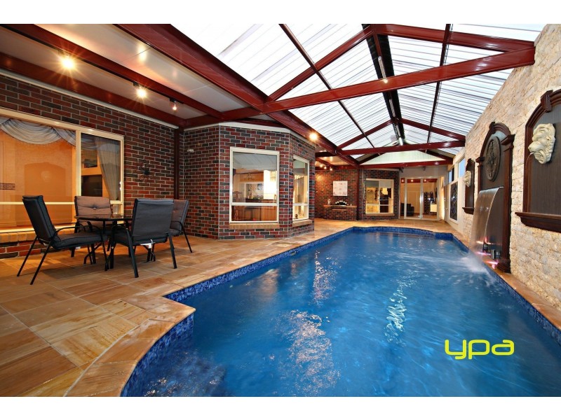 9 Lancelot Court, Hillside VIC 3037