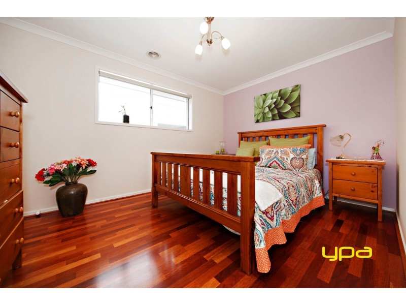 25 Coliban Gardens, Caroline Springs VIC 3023