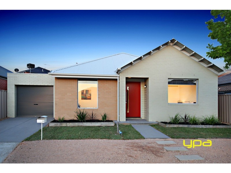 15 Cullen Terrace, Caroline Springs VIC 3023