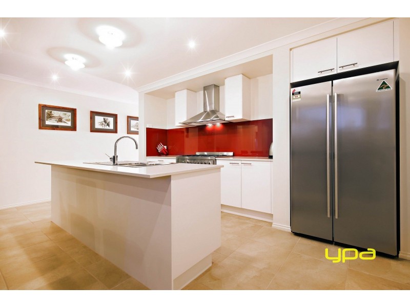 37 Keynes Circuit, Plumpton VIC 3335