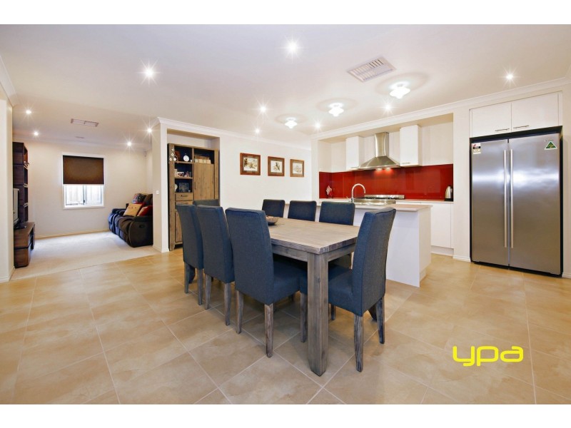 37 Keynes Circuit, Plumpton VIC 3335