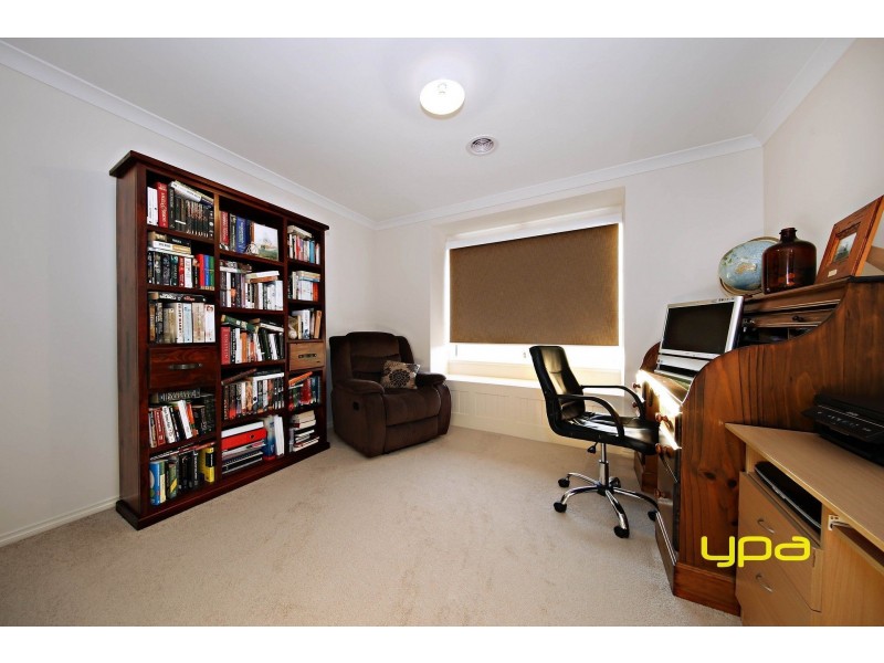 37 Keynes Circuit, Plumpton VIC 3335