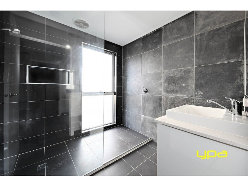 16 Dawkins Avenue, Plumpton VIC 3335