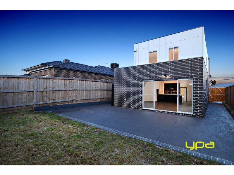 16 Dawkins Avenue, Plumpton VIC 3335