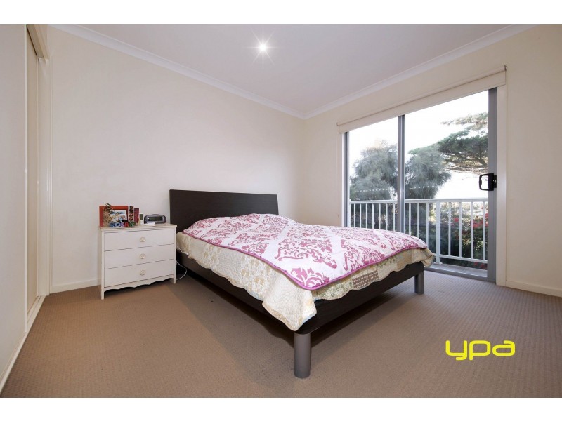 14 Kai Close, Caroline Springs VIC 3023