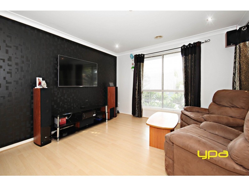 11 Strutt Place, Caroline Springs VIC 3023