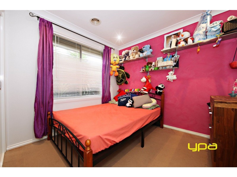 11 Strutt Place, Caroline Springs VIC 3023