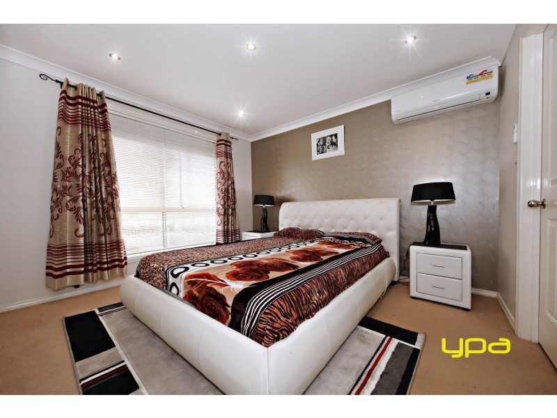 11 Strutt Place, Caroline Springs VIC 3023