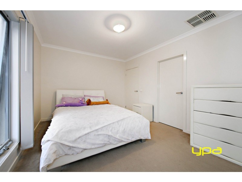 10/69-77 Lancefield Drive, Caroline Springs VIC 3023