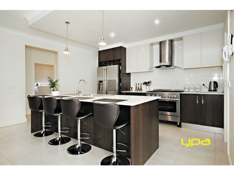 24 Rivoli Close, Plumpton VIC 3335