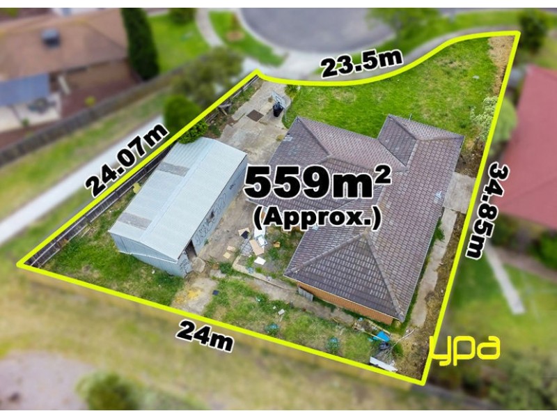 51 Stevenage Crescent, Deer Park VIC 3023