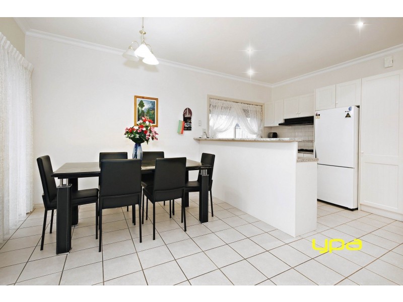 63 Northampton Crescent, Caroline Springs VIC 3023