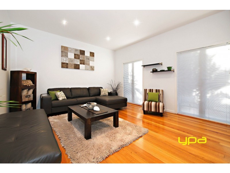 2 Lonsdale Court, Caroline Springs VIC 3023