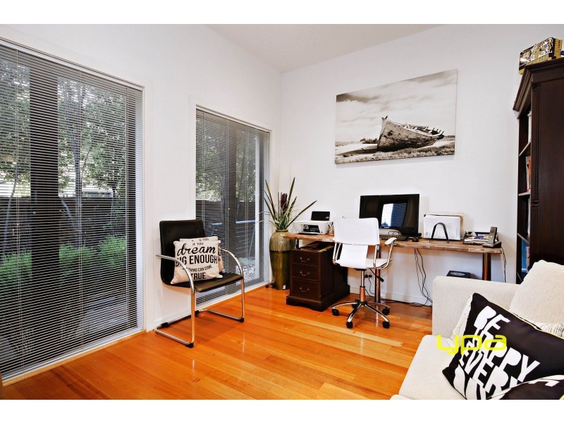 2 Lonsdale Court, Caroline Springs VIC 3023