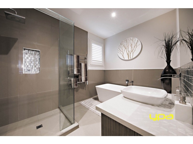 28 Woodward Way, Caroline Springs VIC 3023