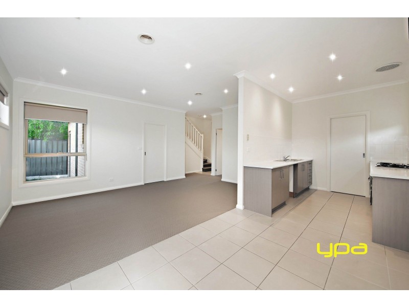 33 Adams Street, St Albans VIC 3021