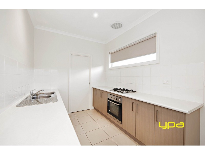 33 Adams Street, St Albans VIC 3021