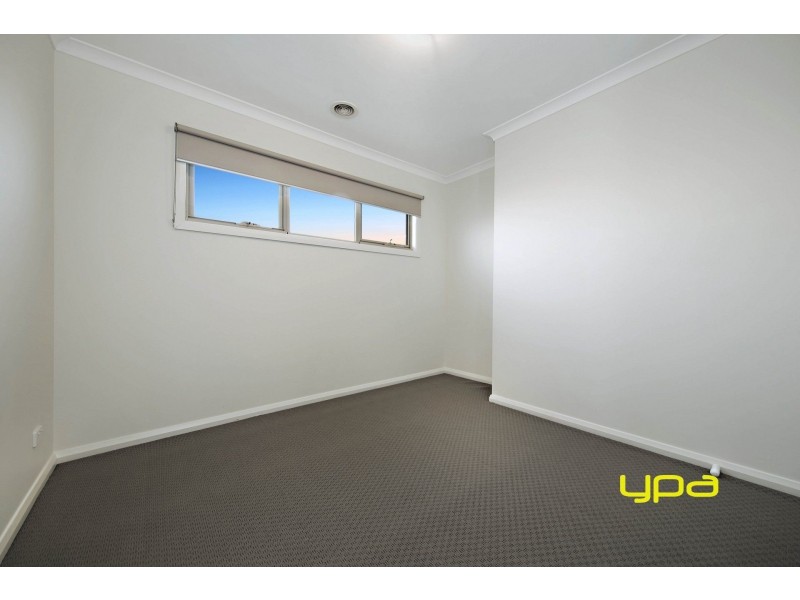 33 Adams Street, St Albans VIC 3021