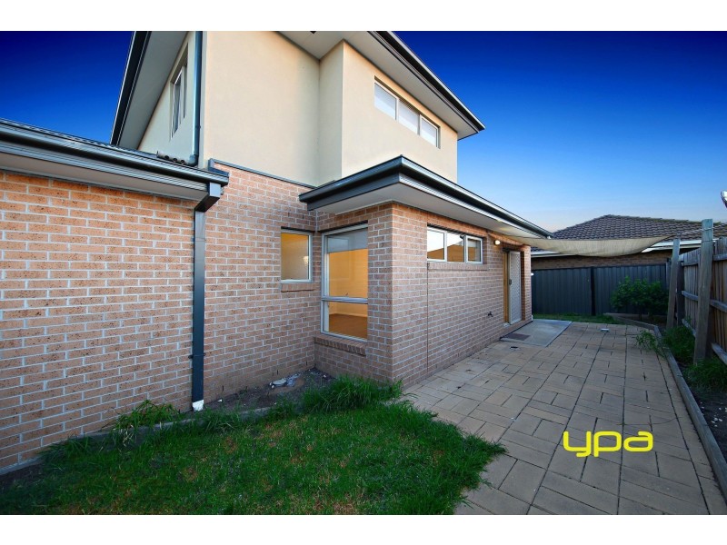 33 Adams Street, St Albans VIC 3021