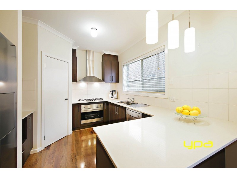 39 Broadway, Caroline Springs VIC 3023