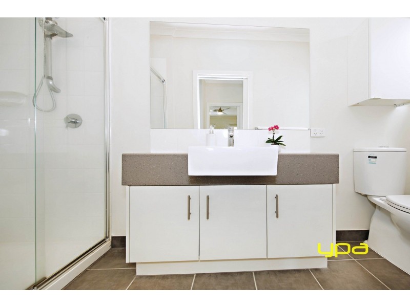 39 Broadway, Caroline Springs VIC 3023