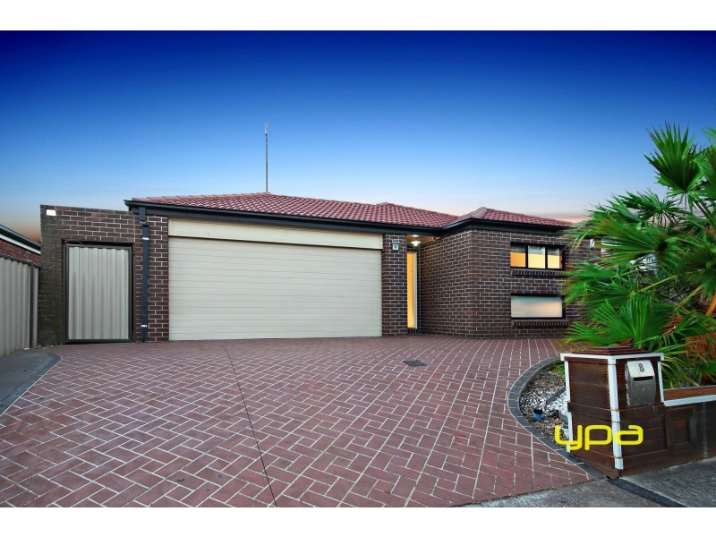 18 Deakin Grove, Burnside Heights VIC 3023