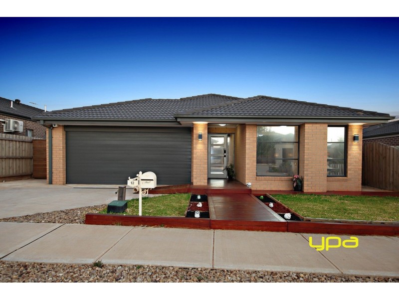 12 Phoenix Grove, Plumpton VIC 3335