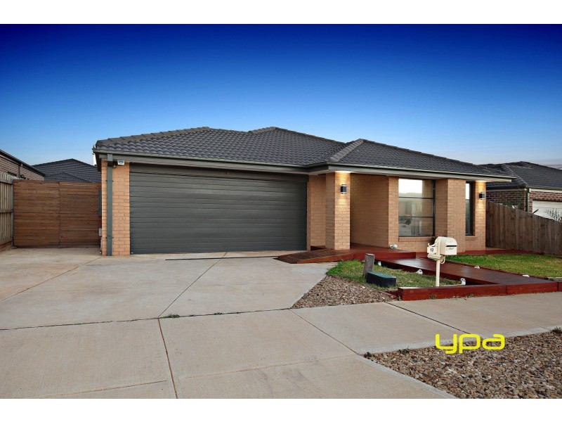 12 Phoenix Grove, Plumpton VIC 3335