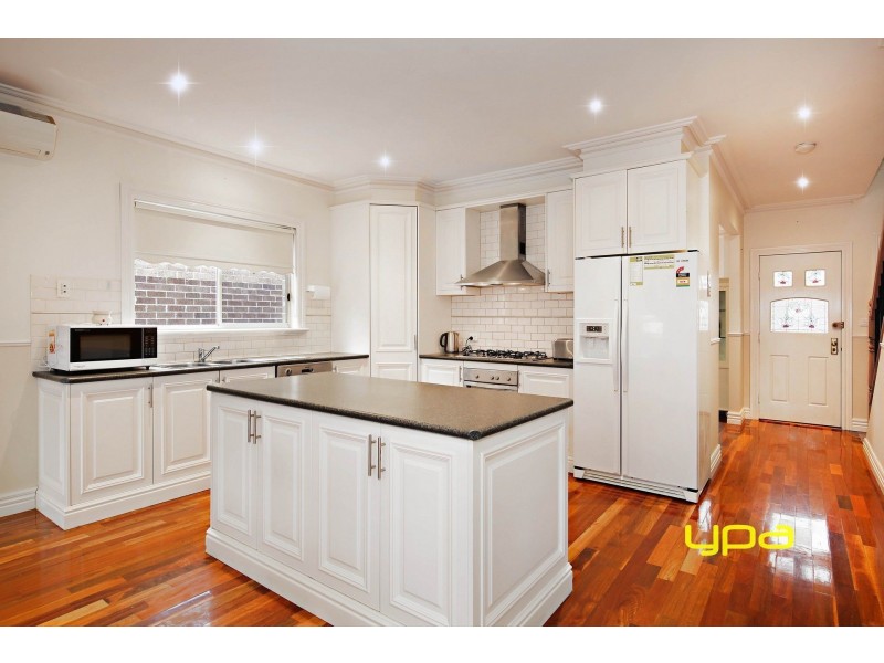 23 Dickerson Way, Caroline Springs VIC 3023