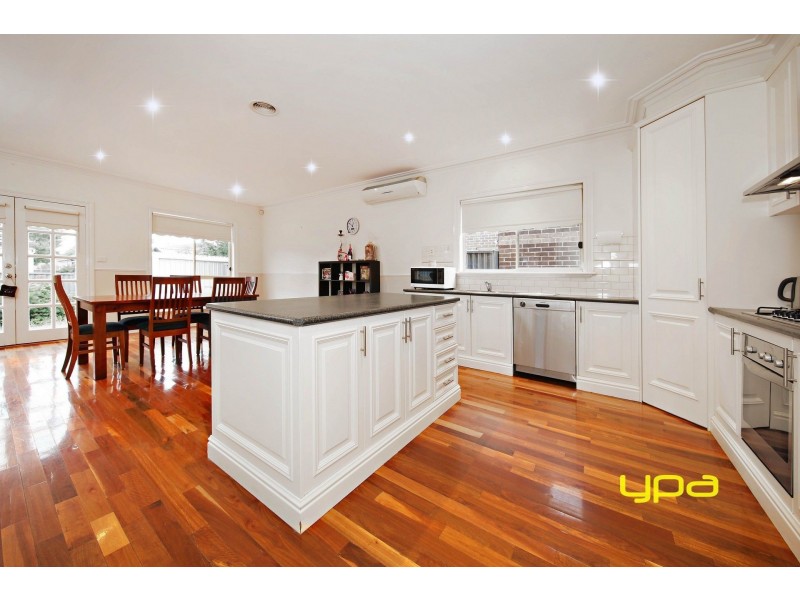 23 Dickerson Way, Caroline Springs VIC 3023