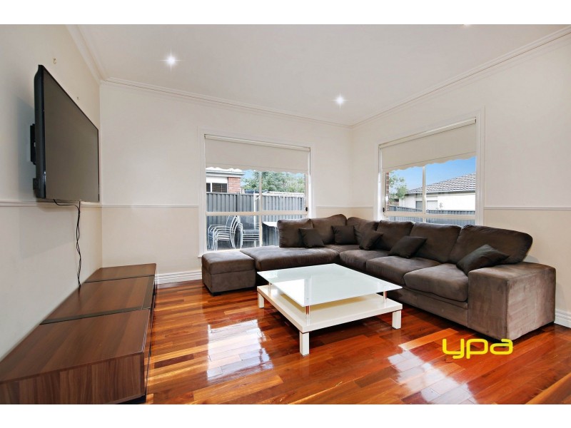 23 Dickerson Way, Caroline Springs VIC 3023