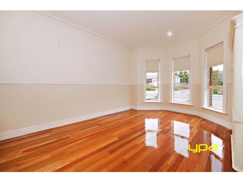 23 Dickerson Way, Caroline Springs VIC 3023