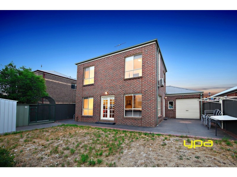 23 Dickerson Way, Caroline Springs VIC 3023
