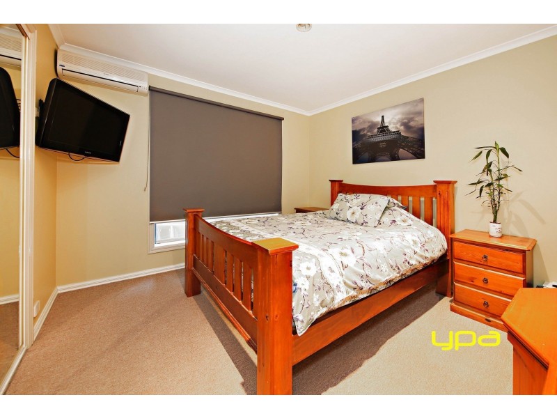 14 Emerald Court, Caroline Springs VIC 3023