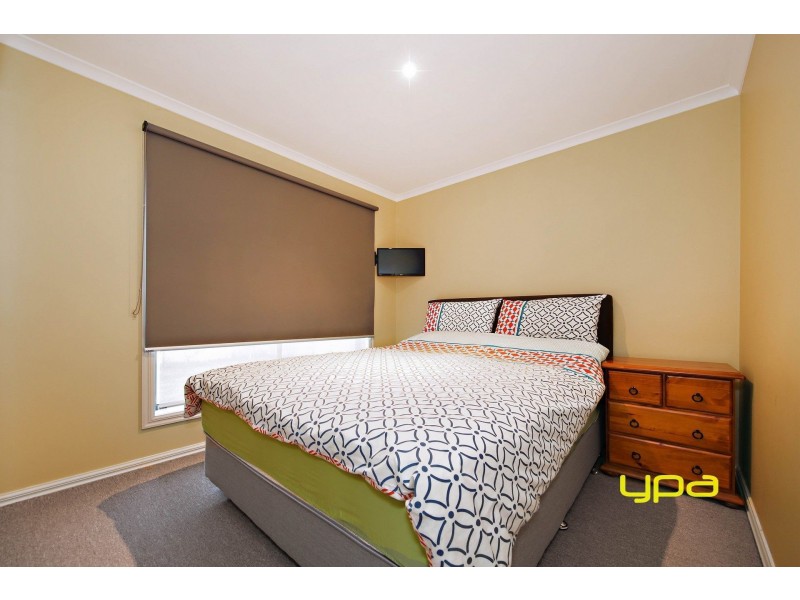 14 Emerald Court, Caroline Springs VIC 3023