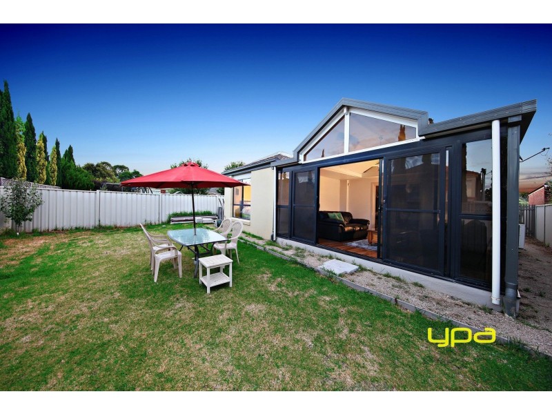 14 Emerald Court, Caroline Springs VIC 3023
