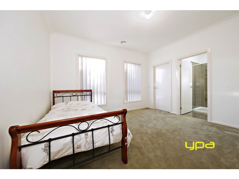 3 Tumbalong Street, Caroline Springs VIC 3023