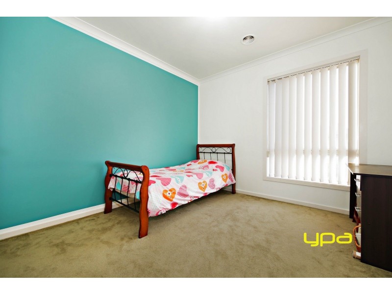 3 Tumbalong Street, Caroline Springs VIC 3023